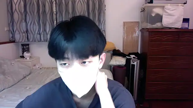 Snapshot of kai101010 chatting on 12.17.25 kai101010 online show from 12.17.25