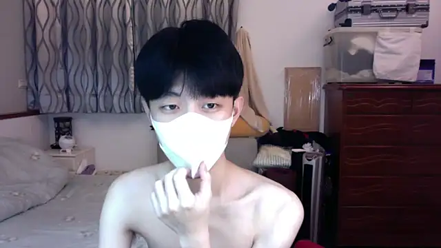 Snapshot of kai101010 chatting on 12.18.25 kai101010 online show from 12.18.25