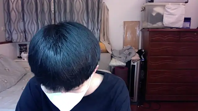 Snapshot of kai101010 chatting on 12.21.25 kai101010 online show from 12.21.25