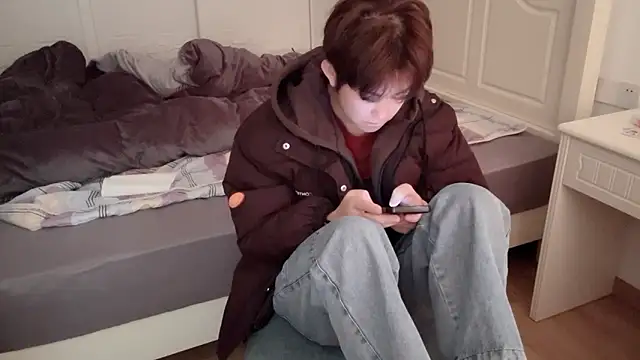 xlong00099 online show from 12.02.25