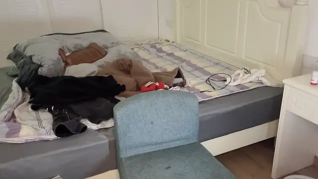 xlong00099 online show from 12.05.25