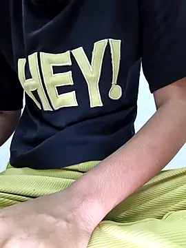 sassyishhu76 online show from 10.14.25