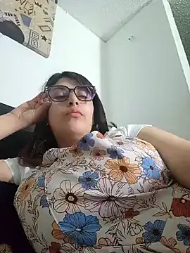 queenalexxa111 online show from 03.28.26