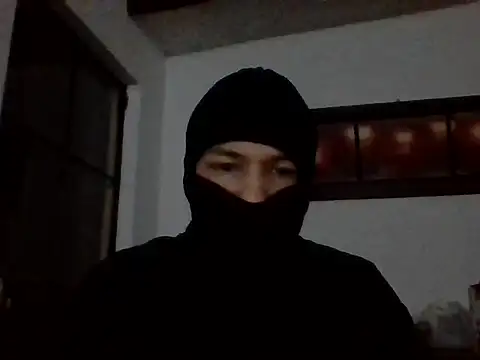 Snapshot of El_awo_ chatting on 09.21.25 El awo  online show from 09.21.25