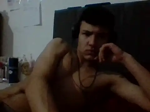 Snapshot of El_awo_ chatting on 09.22.25 El awo  online show from 09.22.25