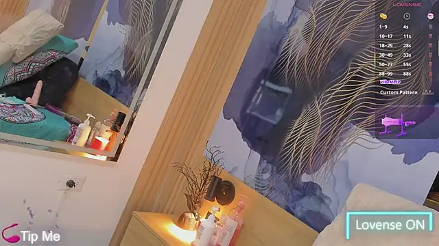 Anabacker01 online show from 10.13.25