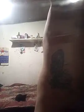 Snapshot of Lionardovssf35 chatting on 11.26.25 Lionardovssf35 online show from 11.26.25