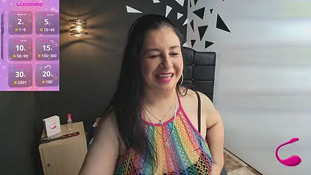 Snapshot of AgataThompson_ chatting on 09.22.25 AgataThompson online show from 09.22.25