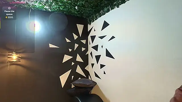 Snapshot of AgataThompson_ chatting on 11.14.25 AgataThompson online show from 11.14.25