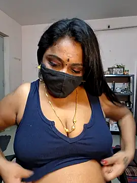 Snapshot of queendivya chatting on 06.24.26 queendivya online show from 06.24.26