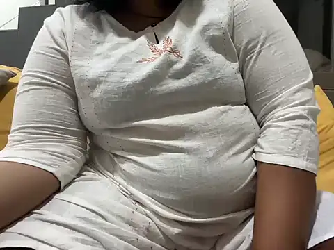 Snapshot of divya-jannu chatting on 09.18.25 divya-jannu online show from 09.18.25