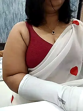 Snapshot of divya-jannu chatting on 10.11.25 divya-jannu online show from 10.11.25