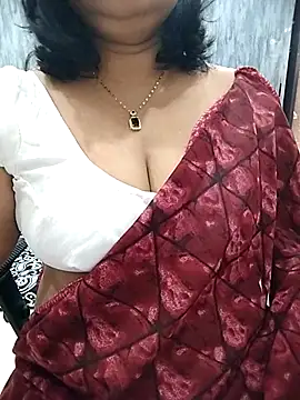 Snapshot of divya-jannu chatting on 10.12.25 divya-jannu online show from 10.12.25