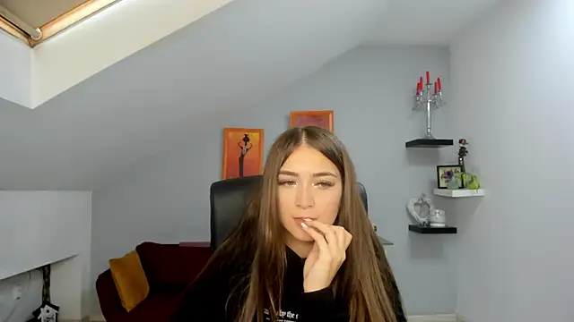 EllaClarke online show from 09.25.25