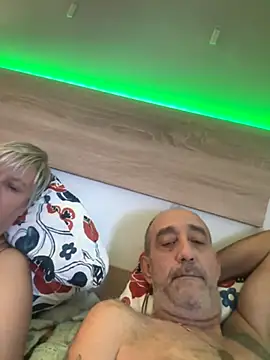 Snapshot of VyC7564 chatting on 11.14.25 VyC7564 online show from 11.14.25