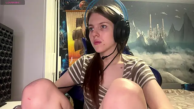 Elira Breeze online show from 02.23.26