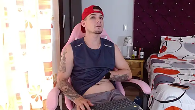 BooyHott  online show from 10.26.25