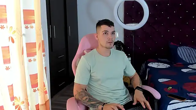 BooyHott  online show from 11.26.25