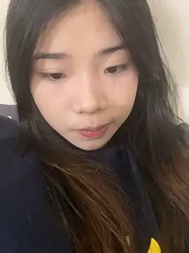 Snapshot of -Tania- chatting on 10.14.25 -Tania- online show from 10.14.25