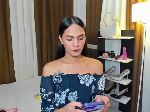 Sedictive Samantha online show from 11.19.25