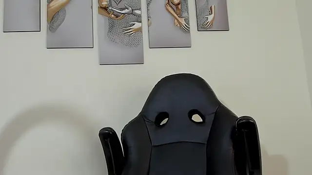 KAYLA BATISTA  online show from 04.26.26