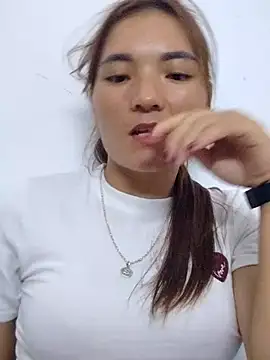 Snapshot of phuongxinhxan chatting on 10.02.25 phuongxinhxan online show from 10.02.25