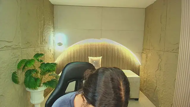 dany r  online show from 12.18.25