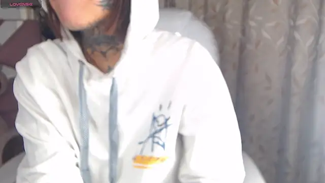 Gyal 8  online show from 10.03.25