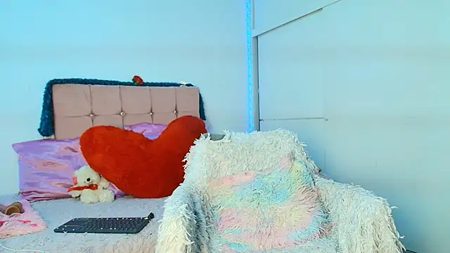 Snapshot of cat_nasty chatting on 07.19.26 cat nasty online show from 07.19.26