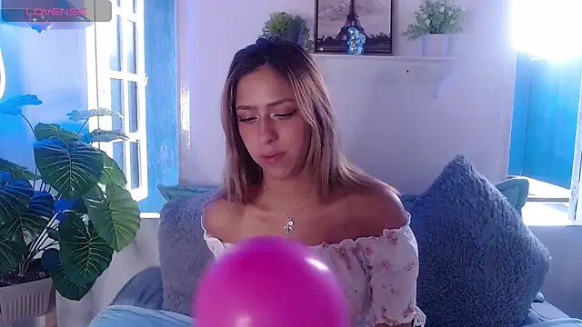 Snapshot of Jade__k chatting on 12.03.25 Jade k online show from 12.03.25