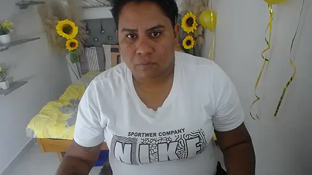 Snapshot of hotlesby_valery chatting on 09.24.25 hotlesby valery online show from 09.24.25