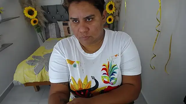 Snapshot of hotlesby_valery chatting on 09.30.25 hotlesby valery online show from 09.30.25