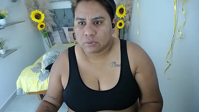 Snapshot of hotlesby_valery chatting on 10.06.25 hotlesby valery online show from 10.06.25