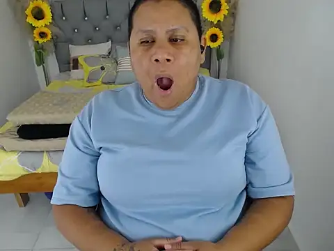 Snapshot of hotlesby_valery chatting on 11.27.25 hotlesby valery online show from 11.27.25