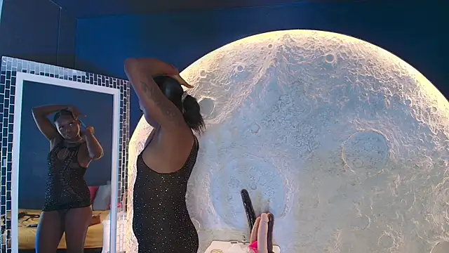 Snapshot of SaraGuzmann chatting on 02.06.26 SaraGuzmann online show from 02.06.26