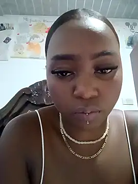 Snapshot of SaraGuzmann chatting on 02.21.26 SaraGuzmann online show from 02.21.26