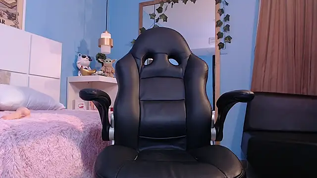 PenelopeBond online show from 11.13.25