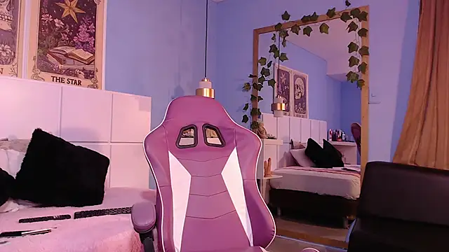 PenelopeBond online show from 11.28.25