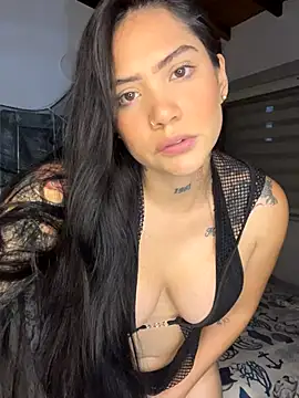 Snapshot of liahouses chatting on 10.08.25 liahouses online show from 10.08.25