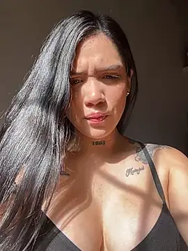 Snapshot of liahouses chatting on 11.07.25 liahouses online show from 11.07.25