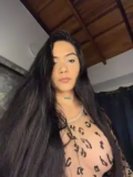 Snapshot of liahouses chatting on 12.03.25 liahouses online show from 12.03.25