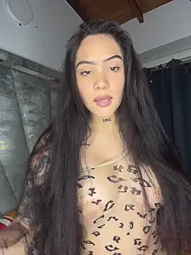 liahouses online show from 03.04.26