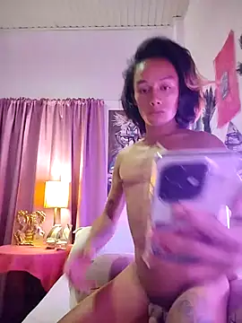 Snapshot of foxylena_latinalicious69 chatting on 09.25.25 foxylena latinalicious69 online show from 09.25.25