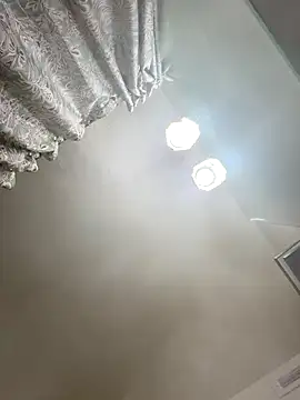 loverofbigitems2 online show from 10.30.25