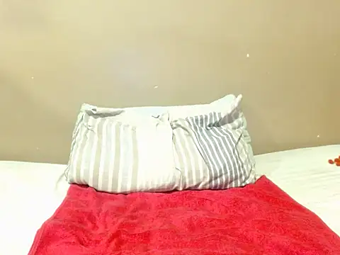 champaigncork online show from 11.30.25