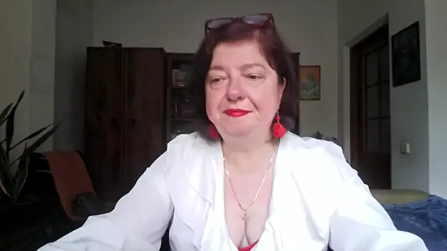 Snapshot of Violet_Pulse chatting on 06.08.26 Violet Pulse online show from 06.08.26