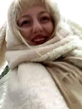 RonnieKiss online show from 10.13.25