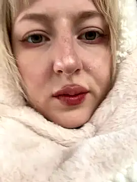 RonnieKiss online show from 10.14.25