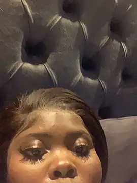 21shazzy online show from 10.17.25