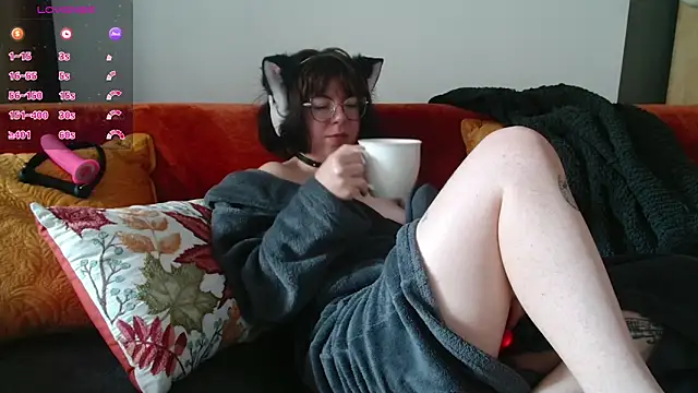 Snapshot of HardNerdVoid chatting on 10.02.25 HardNerdVoid online show from 10.02.25